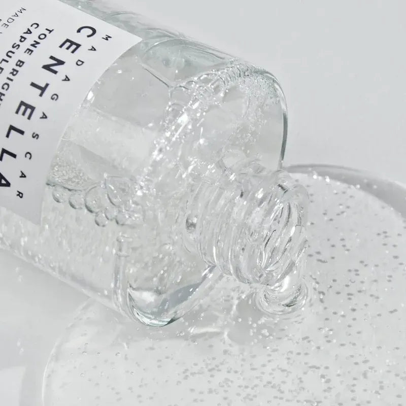 Sérum na obličej Madagascar Centella Tone Brightening Capsule Ampoule 